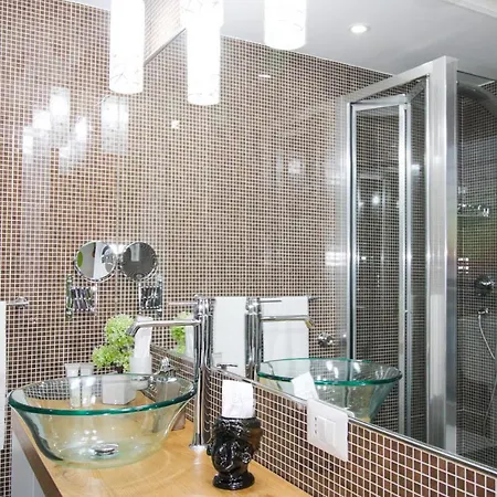 The Palace And Отель типа 