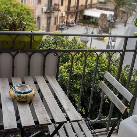 Bed & Breakfast The Palace And Santo Stefano di Camastra